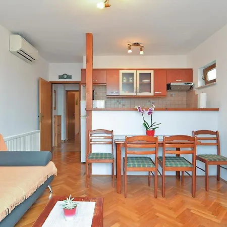 Apartment Fuer 4 Personen Ca 50 Qm In Fazana, Istrien Istrische Riviera *